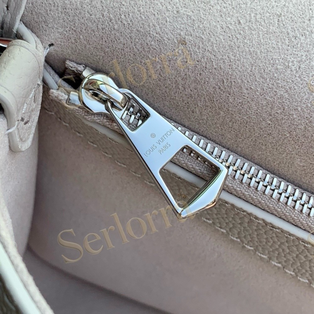LOUIS VUITTON DIANE
