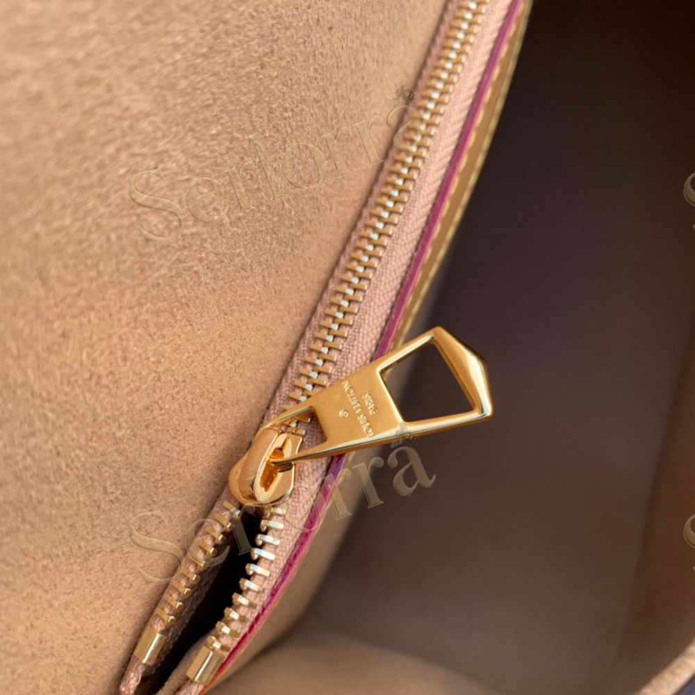 LOUIS VUITTON DIANE