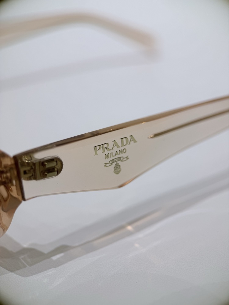 PRADA GLASSES