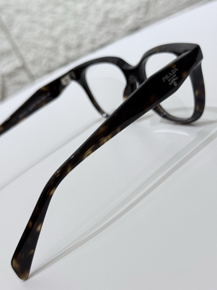 PRADA SUNGLASSES