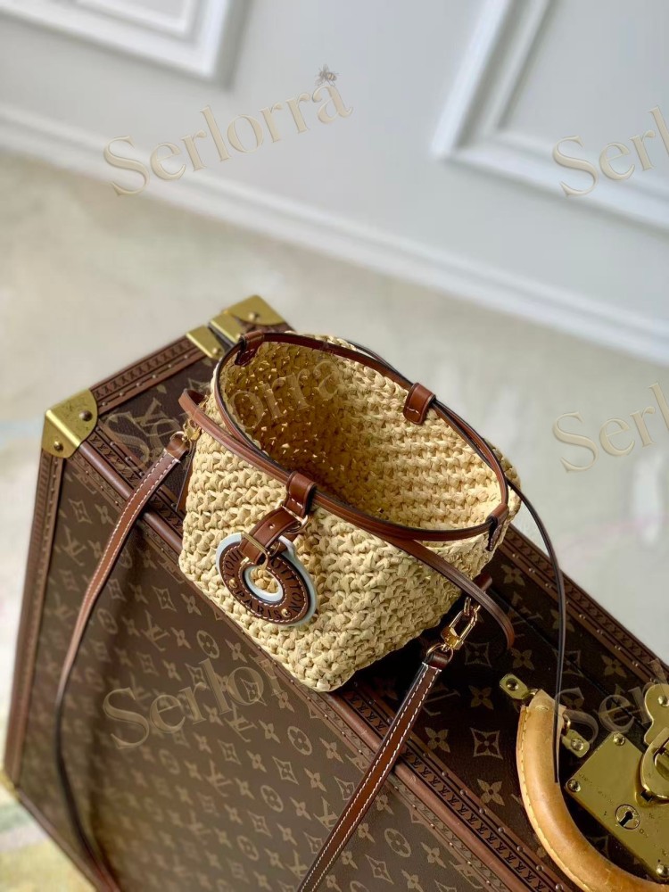 LOUIS VUITTON NOÉ PURSE