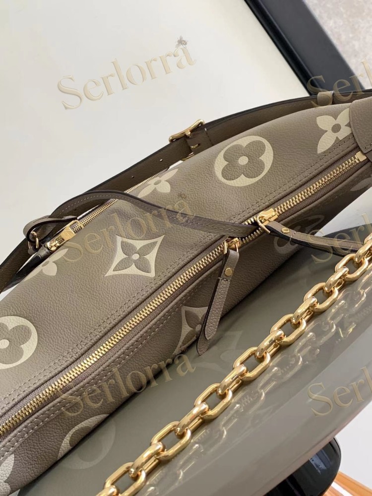 LOUIS VUITTON LOOP HOBO