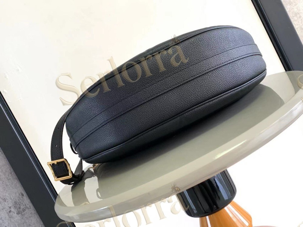 LOUIS VUITTON LOOP HOBO