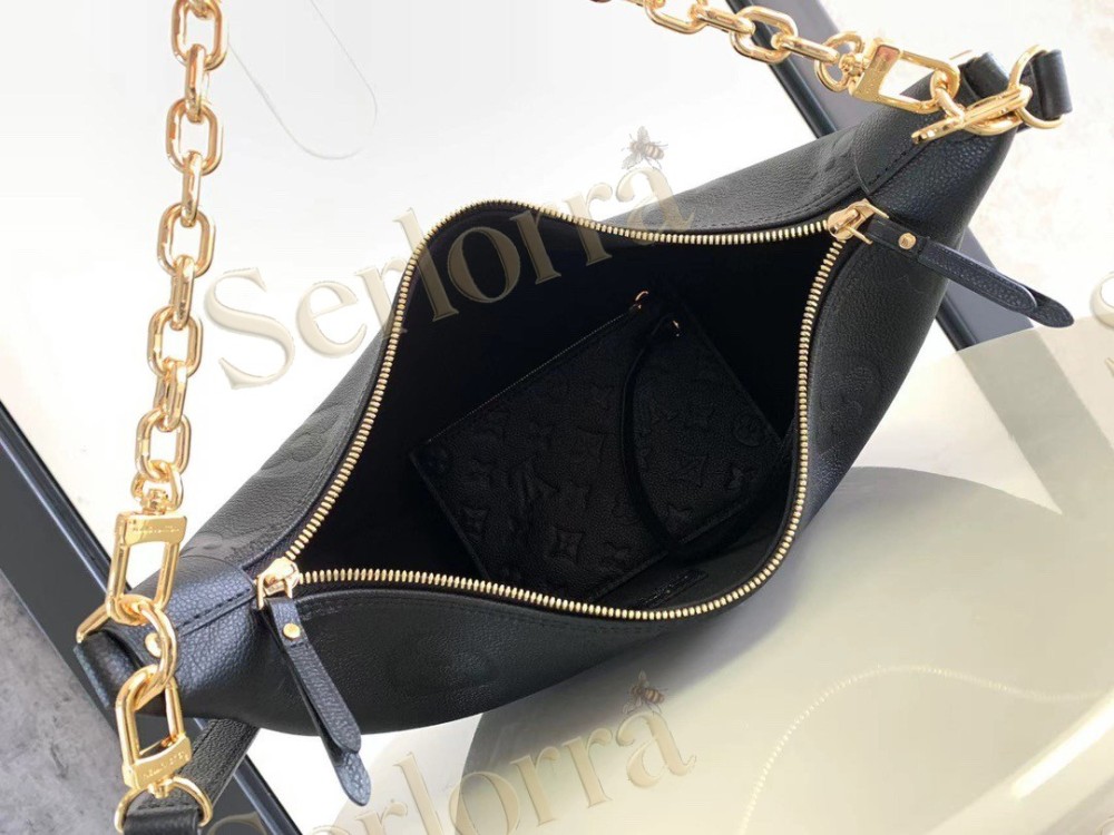 LOUIS VUITTON LOOP HOBO