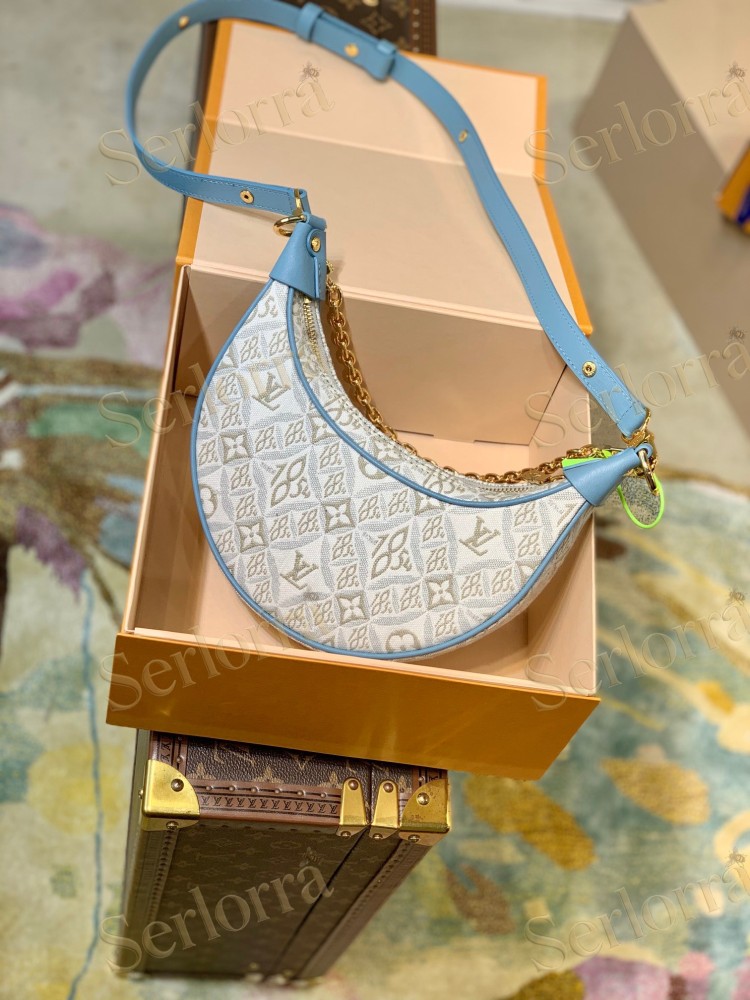 LOUIS VUITTON LOOP