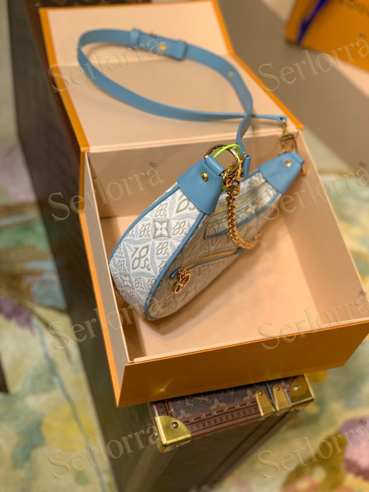 LOUIS VUITTON LOOP