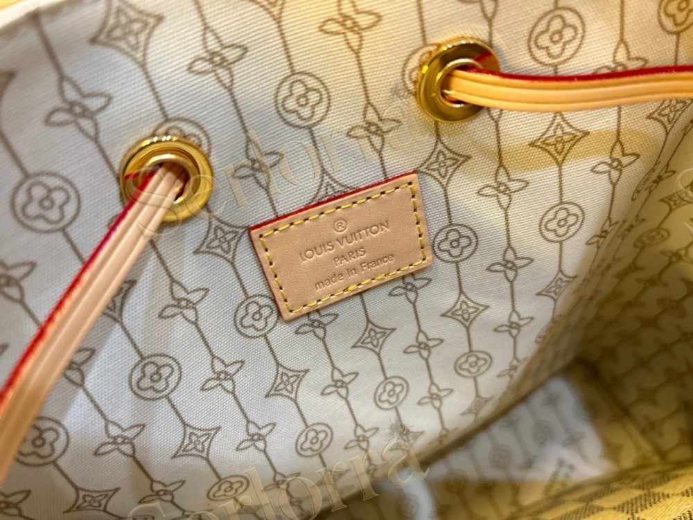 LOUIS VUITTON NÉONOÉ MM