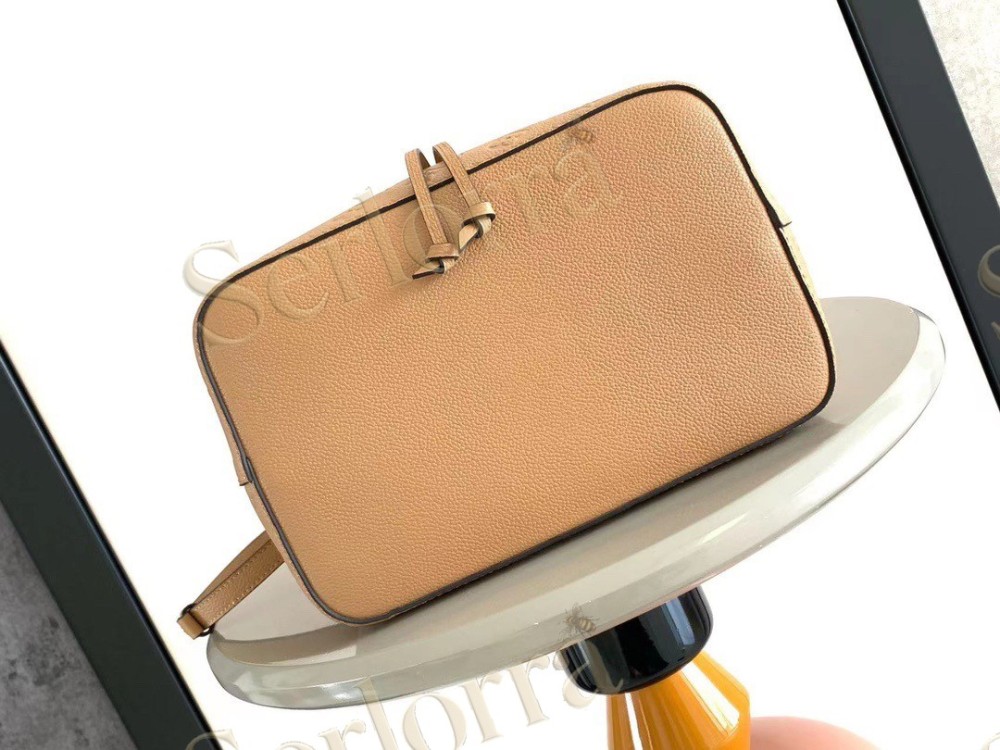 LOUIS VUITTON NÉONOÉ MM