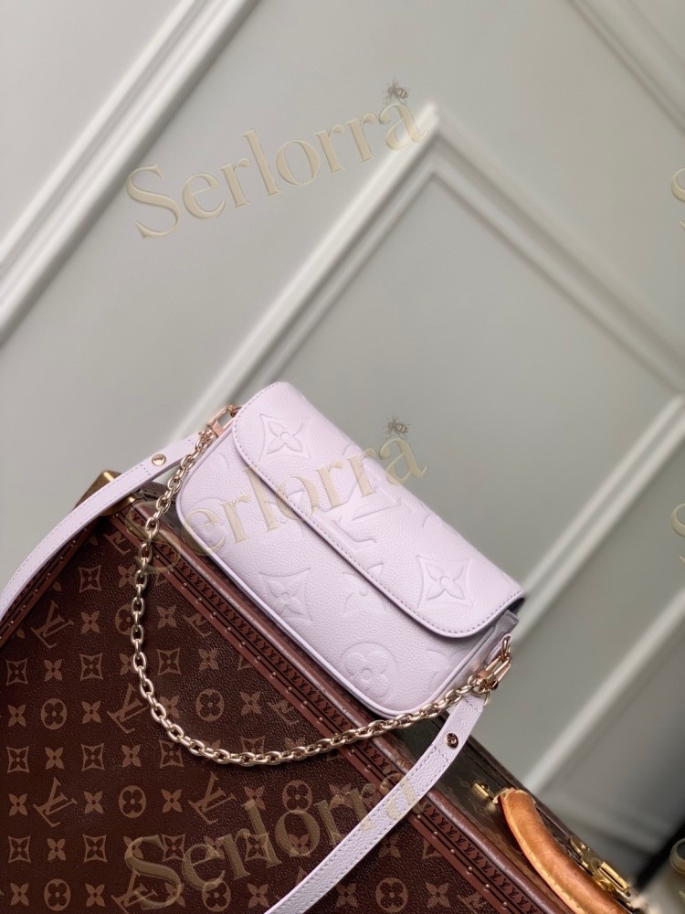 LOUIS VUITTON WALLET ON CHAIN IVY