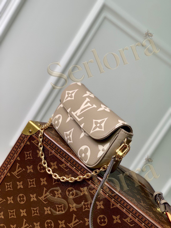 LOUIS VUITTON WALLET ON CHAIN IVY