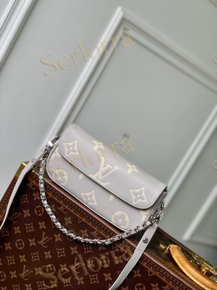 LOUIS VUITTON WALLET ON CHAIN IVY