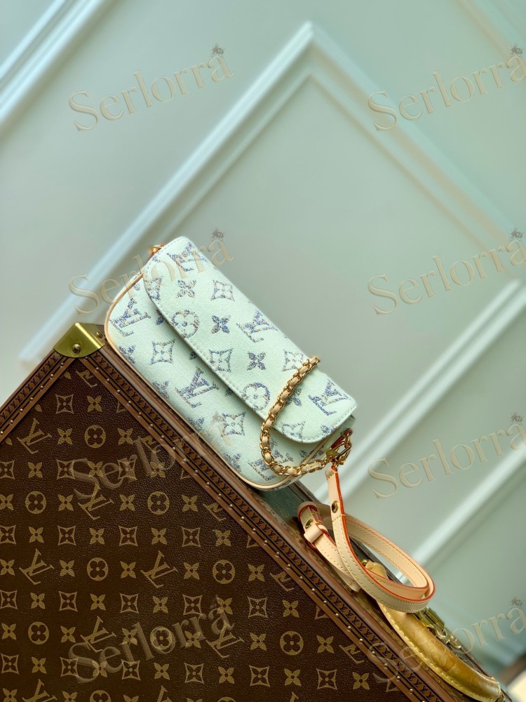 LOUIS VUITTON WALLET ON CHAIN IVY
