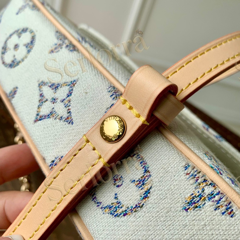 LOUIS VUITTON WALLET ON CHAIN IVY