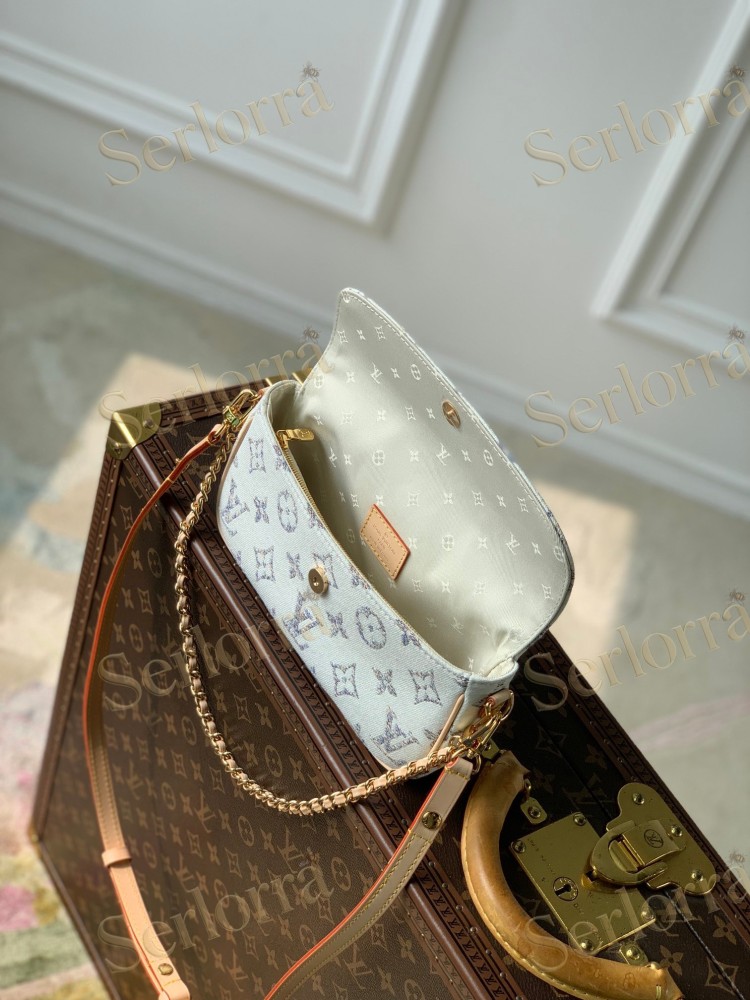 LOUIS VUITTON WALLET ON CHAIN IVY