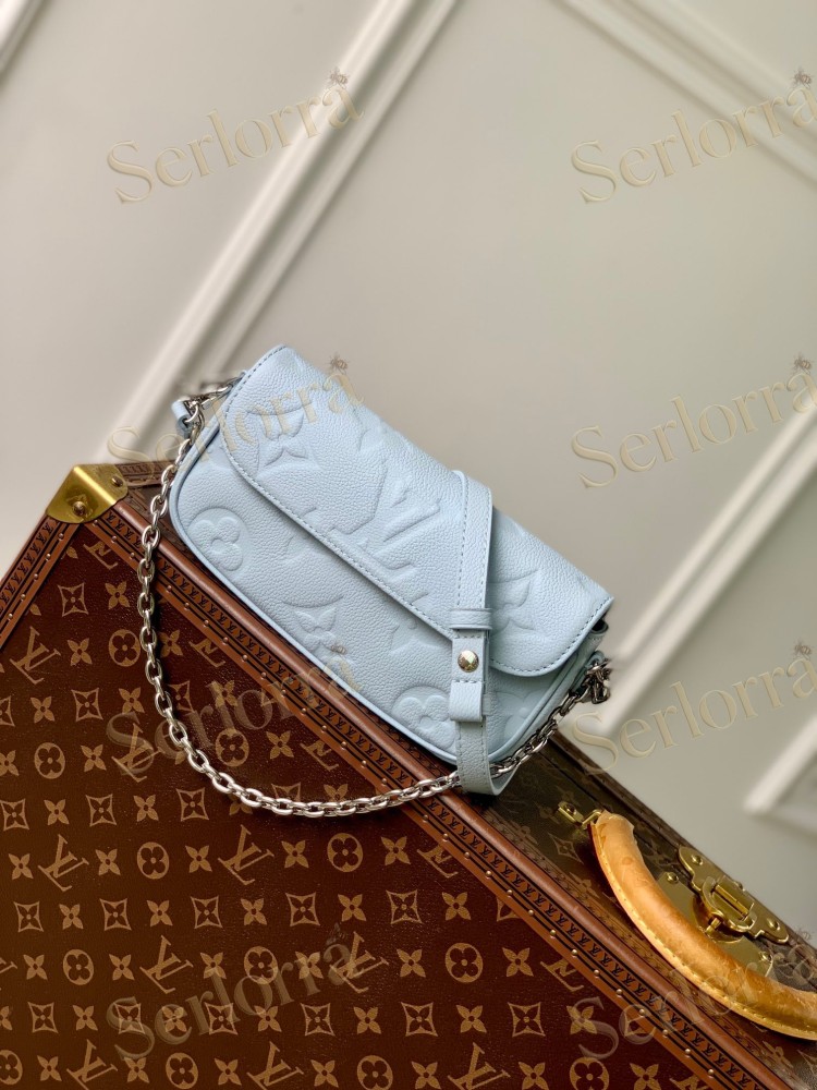 LOUIS VUITTON WALLET ON CHAIN IVY