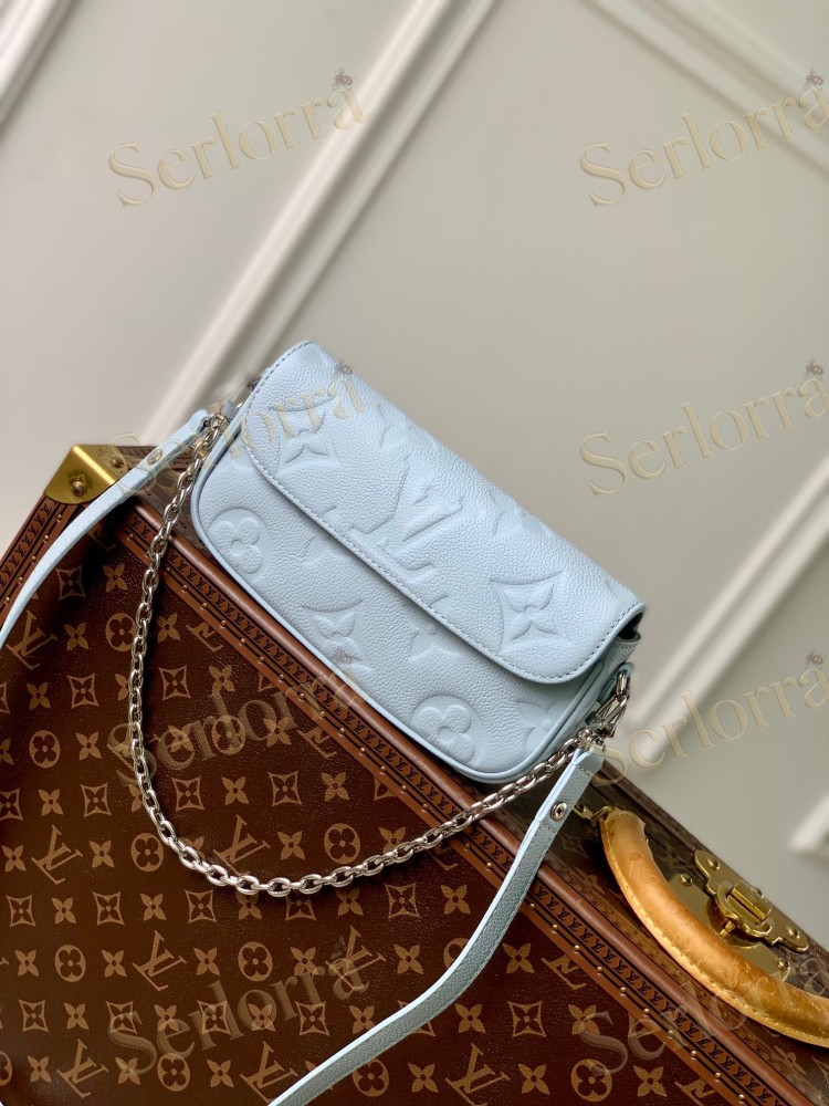 LOUIS VUITTON WALLET ON CHAIN IVY