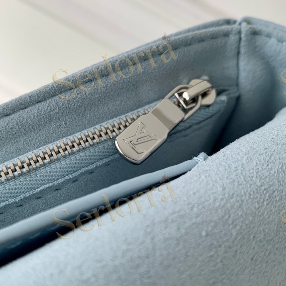 LOUIS VUITTON WALLET ON CHAIN IVY