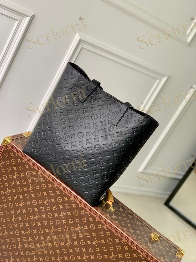 LOUIS VUITTON EXCURSION TOTE
