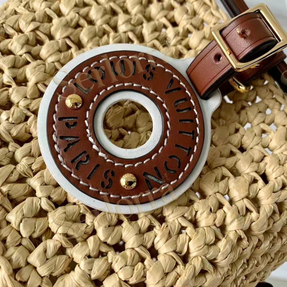 LOUIS VUITTON NOÉ PURSE