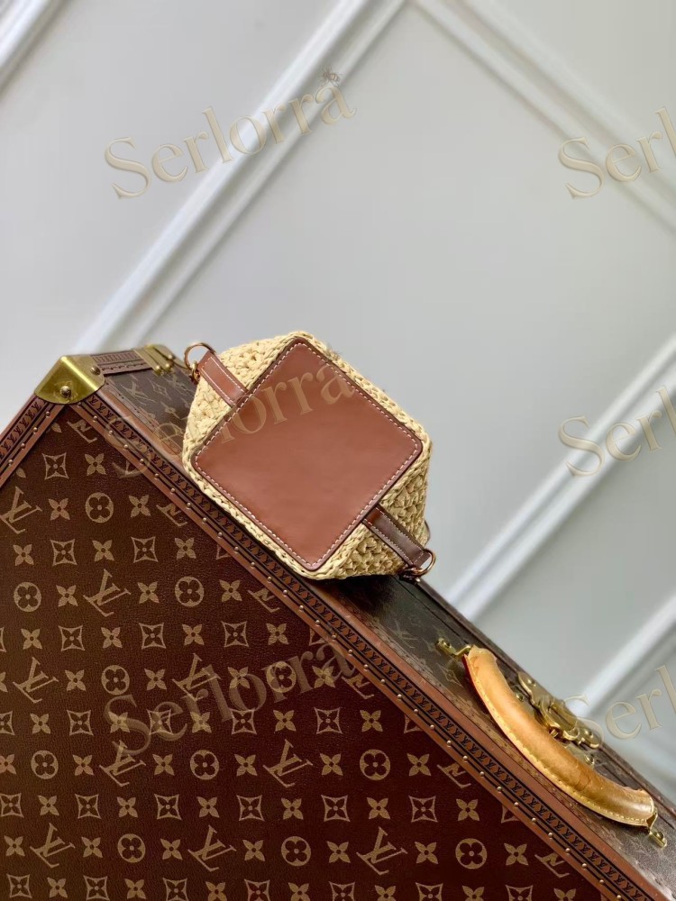 LOUIS VUITTON NOÉ PURSE