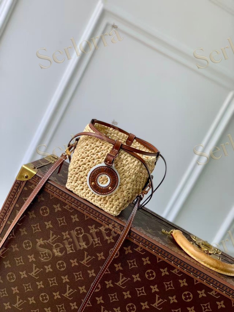 LOUIS VUITTON NOÉ PURSE