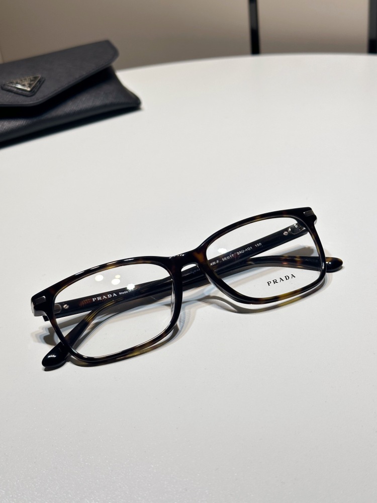 PRADA SUNGLASSES
