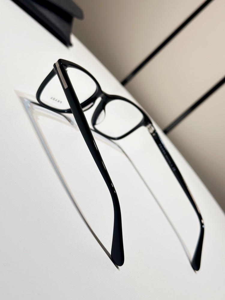 PRADA SUNGLASSES