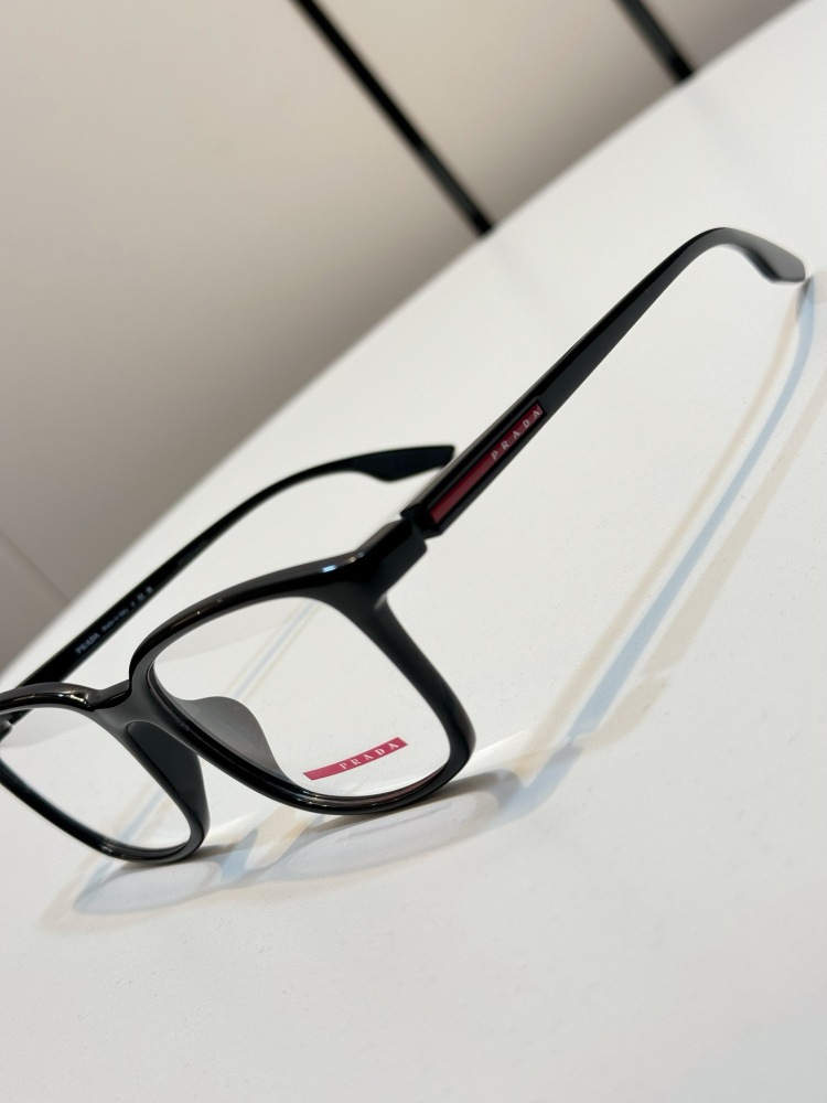 PRADA SUNGLASSES