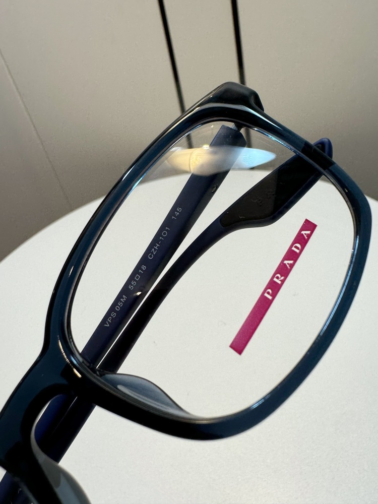 PRADA GLASSES