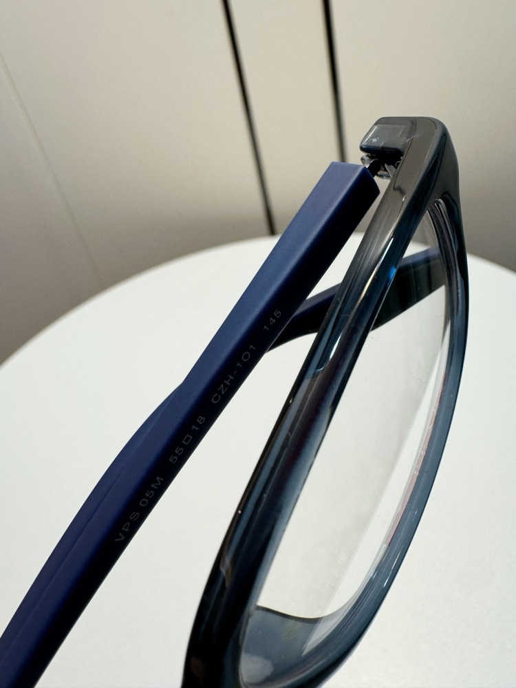 PRADA GLASSES