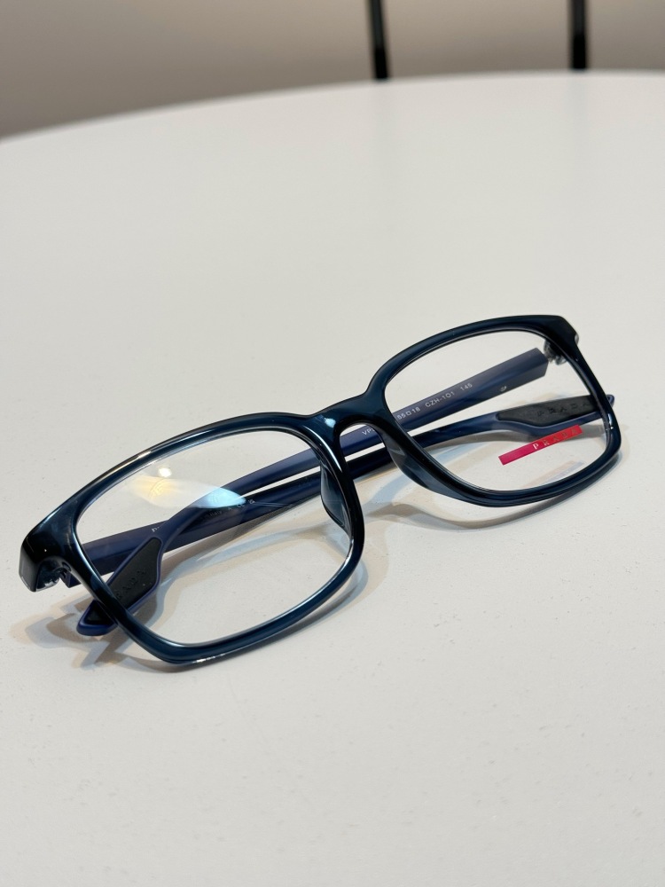 PRADA GLASSES