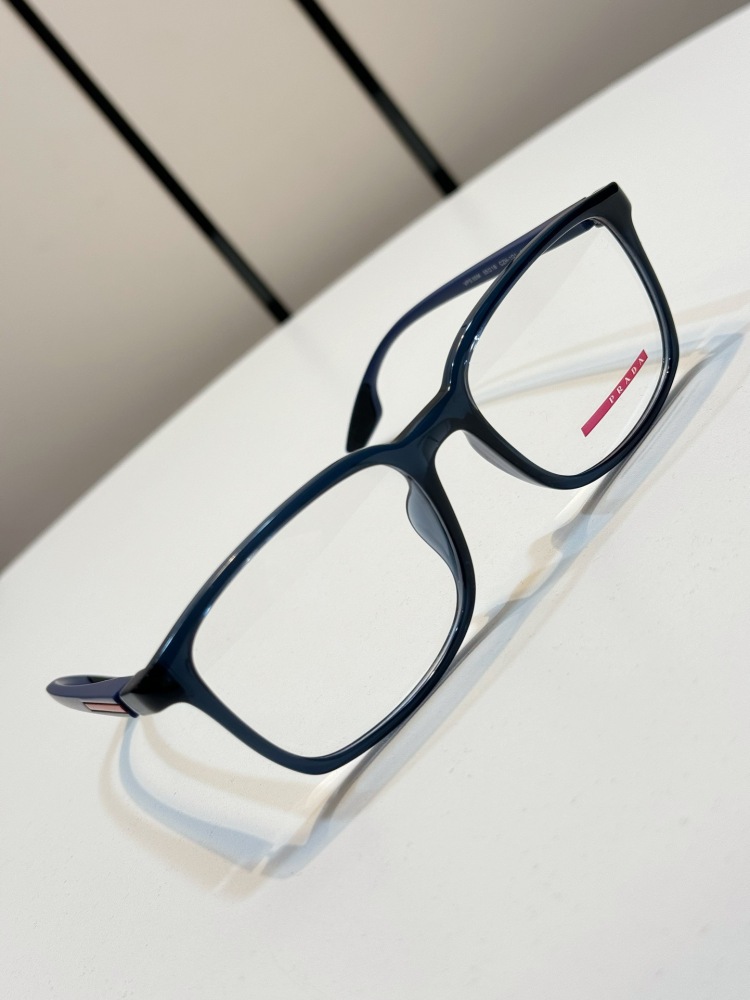 PRADA SUNGLASSES