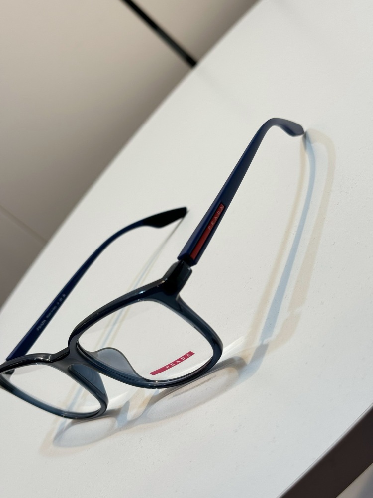 PRADA SUNGLASSES