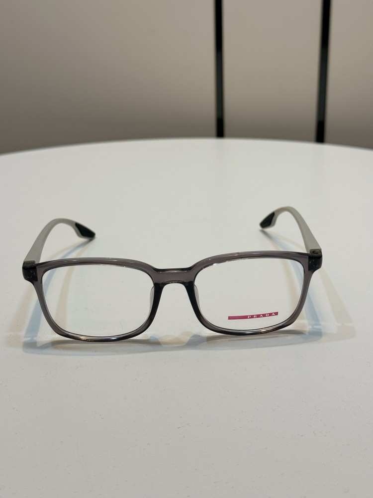 PRADA SUNGLASSES
