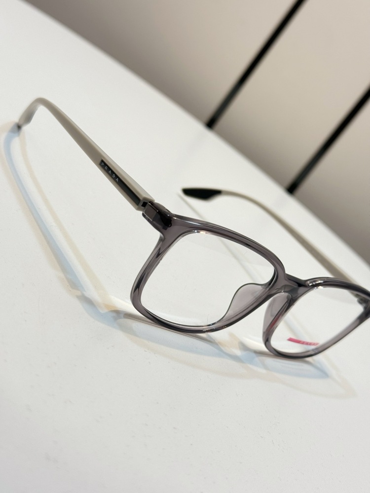 PRADA SUNGLASSES