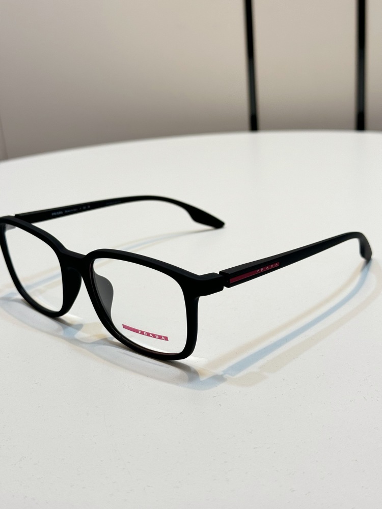 PRADA SUNGLASSES