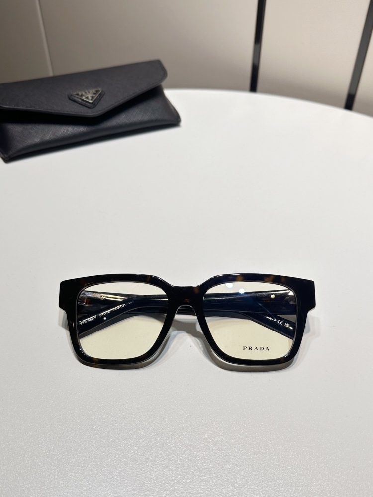 PRADA SUNGLASSES