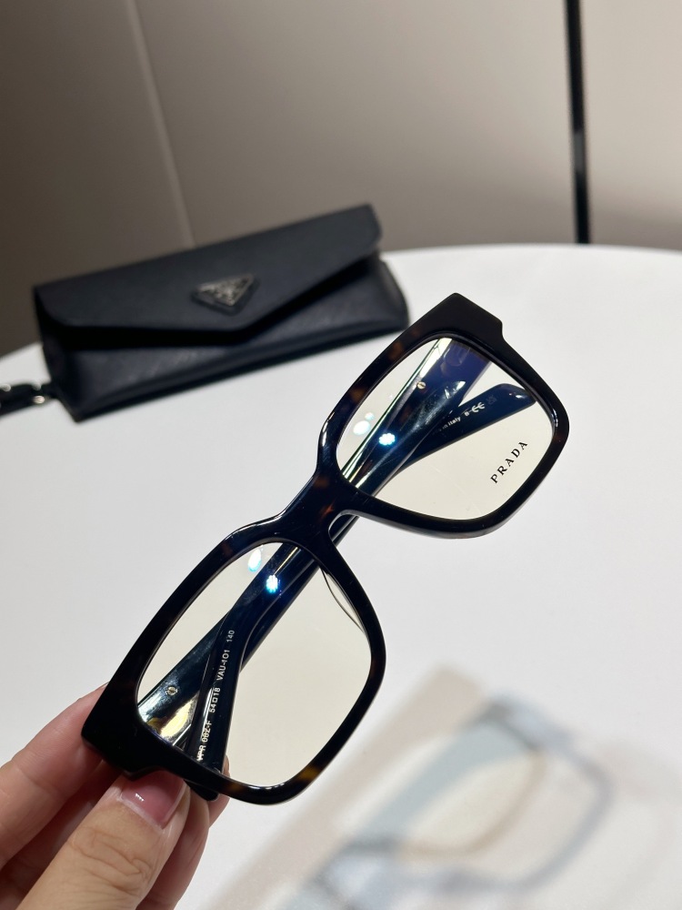 PRADA SUNGLASSES