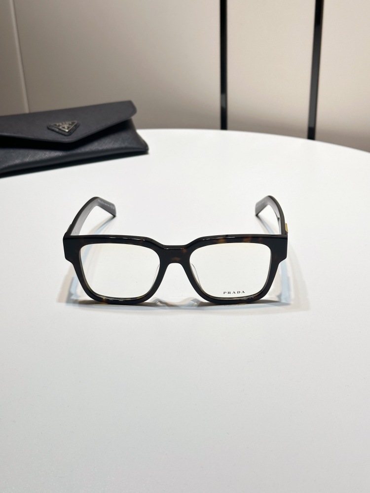 PRADA SUNGLASSES