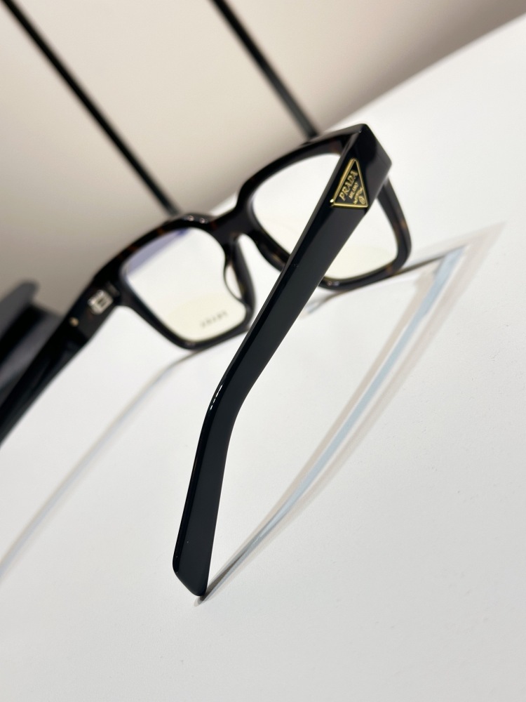 PRADA SUNGLASSES