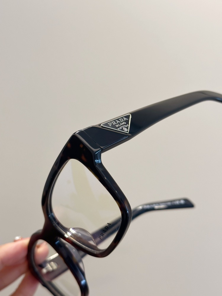 PRADA SUNGLASSES