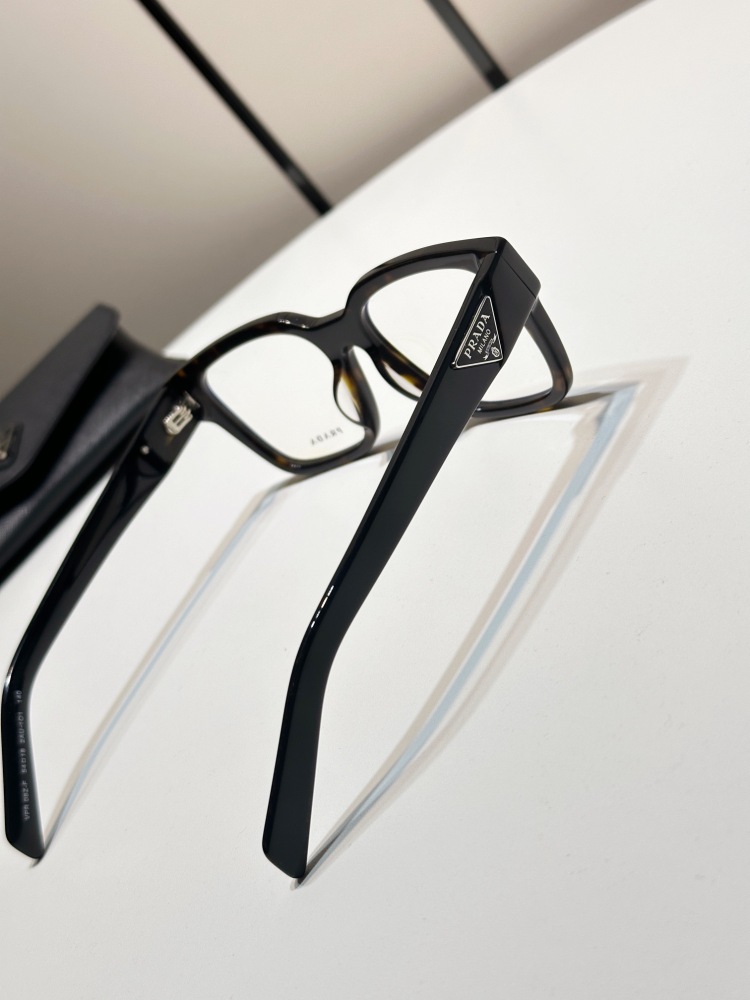 PRADA SUNGLASSES