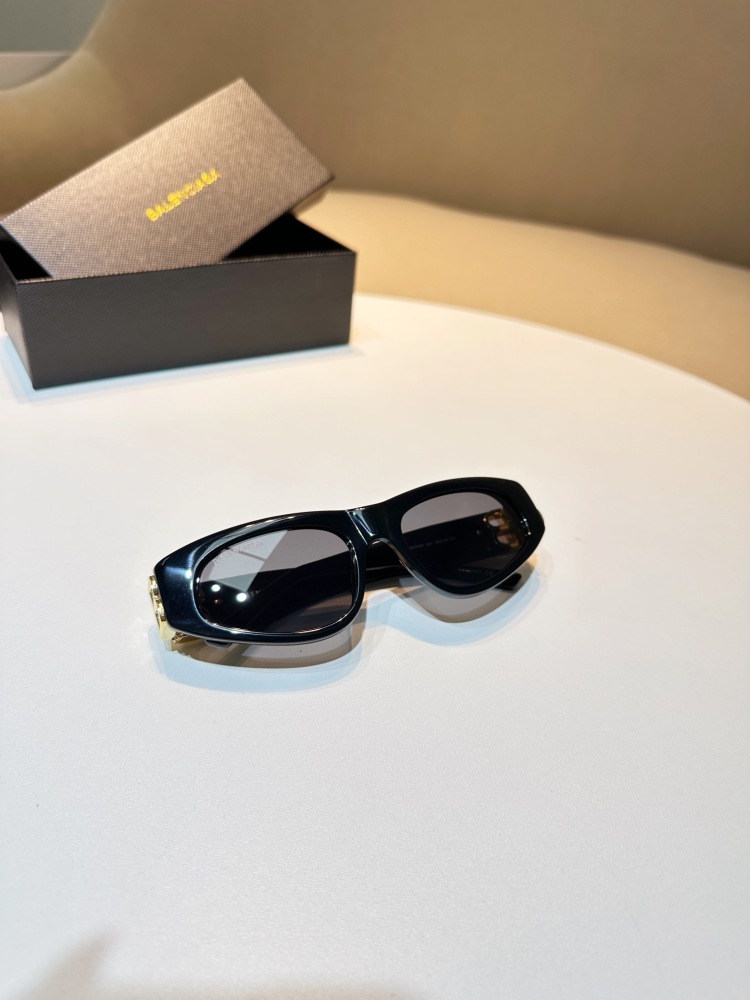 BALENCIAGA SUNGLASSES