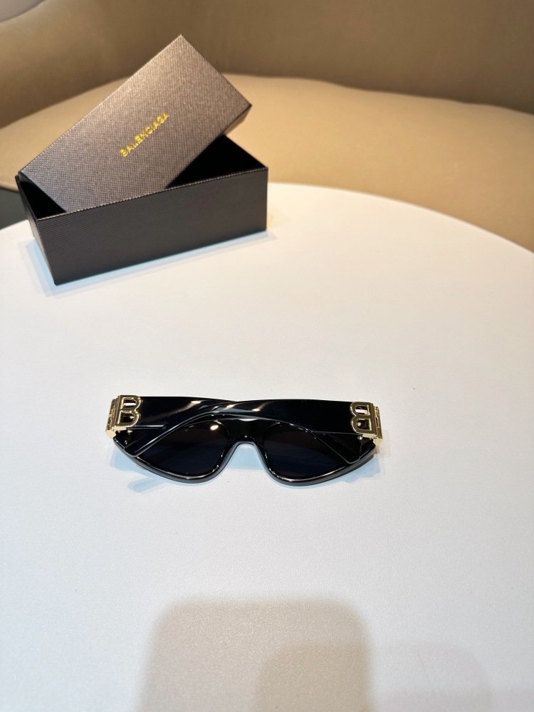 BALENCIAGA SUNGLASSES