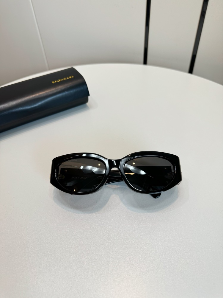 BALENCIAGA SUNGLASSES