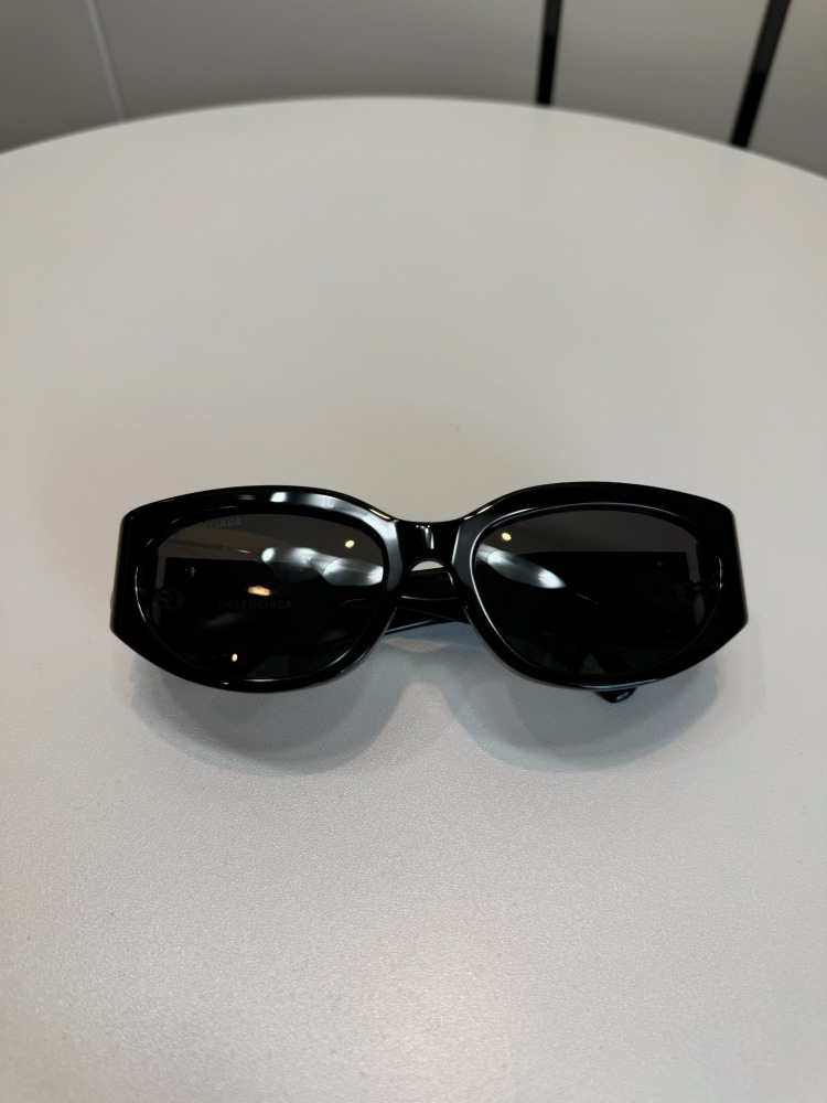 BALENCIAGA SUNGLASSES