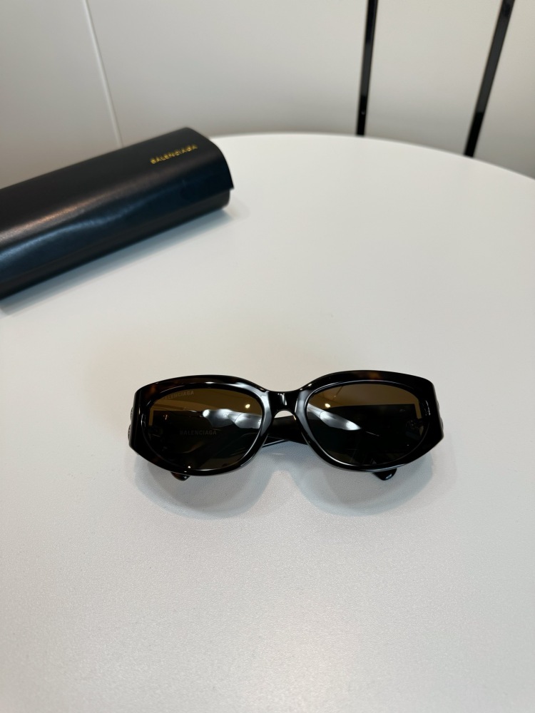 BALENCIAGA SUNGLASSES
