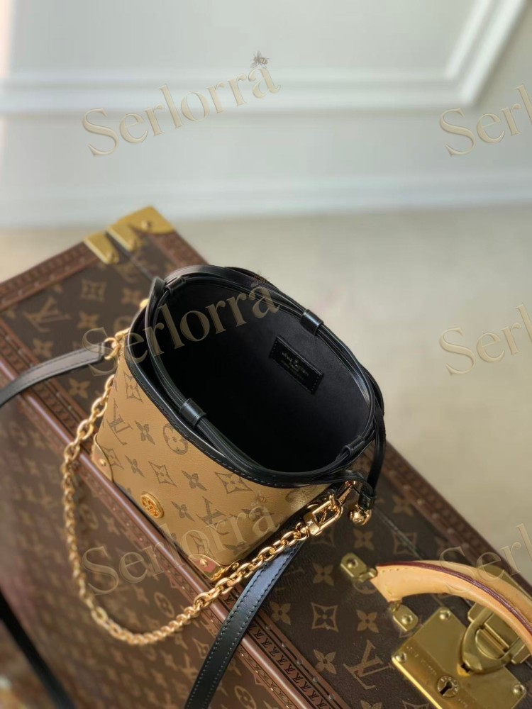 LOUIS VUITTON NOÉ PURSE LV CHARMS