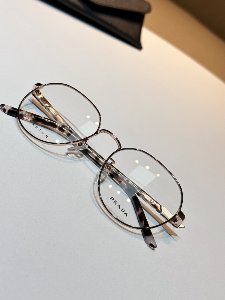 PRADA SUNGLASSES