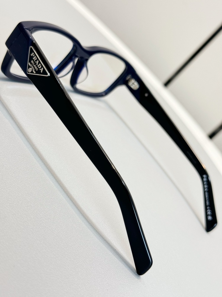 PRADA GLASSES